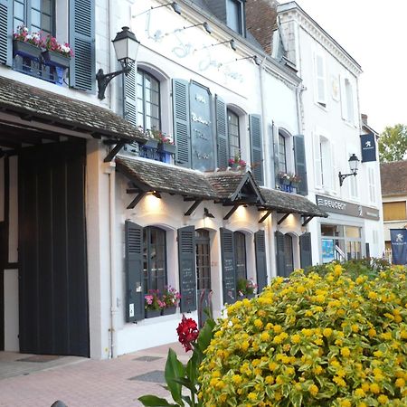 Hotel Le Saint-Jacques Cloyes-sur-le-Loir Esterno foto
