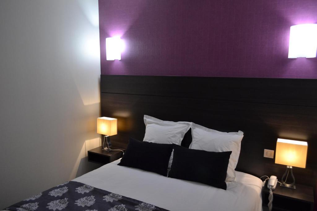 Hotel Le Saint-Jacques Cloyes-sur-le-Loir Esterno foto